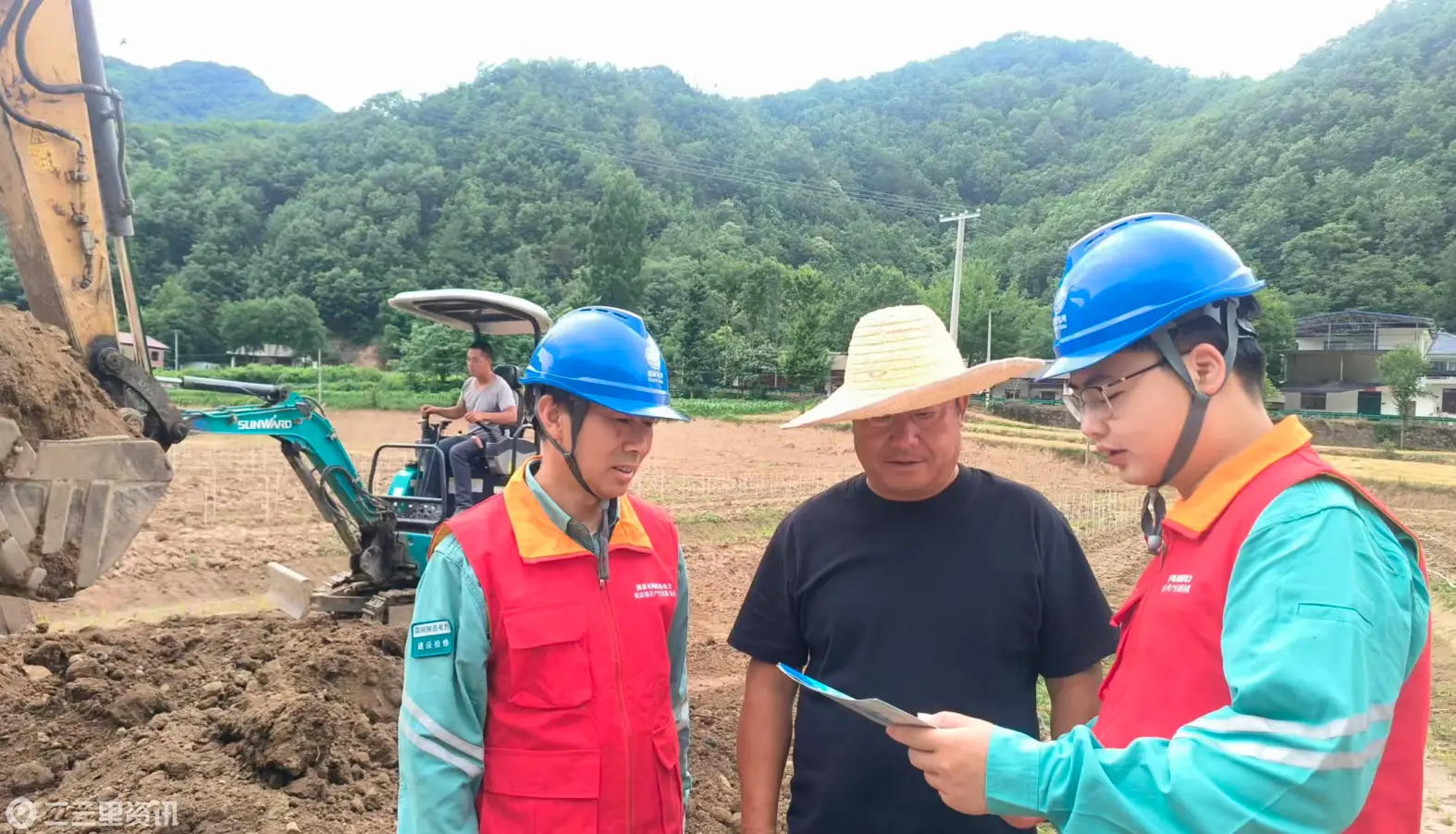 国网略阳县供电公司：田埂上的“电管家”
