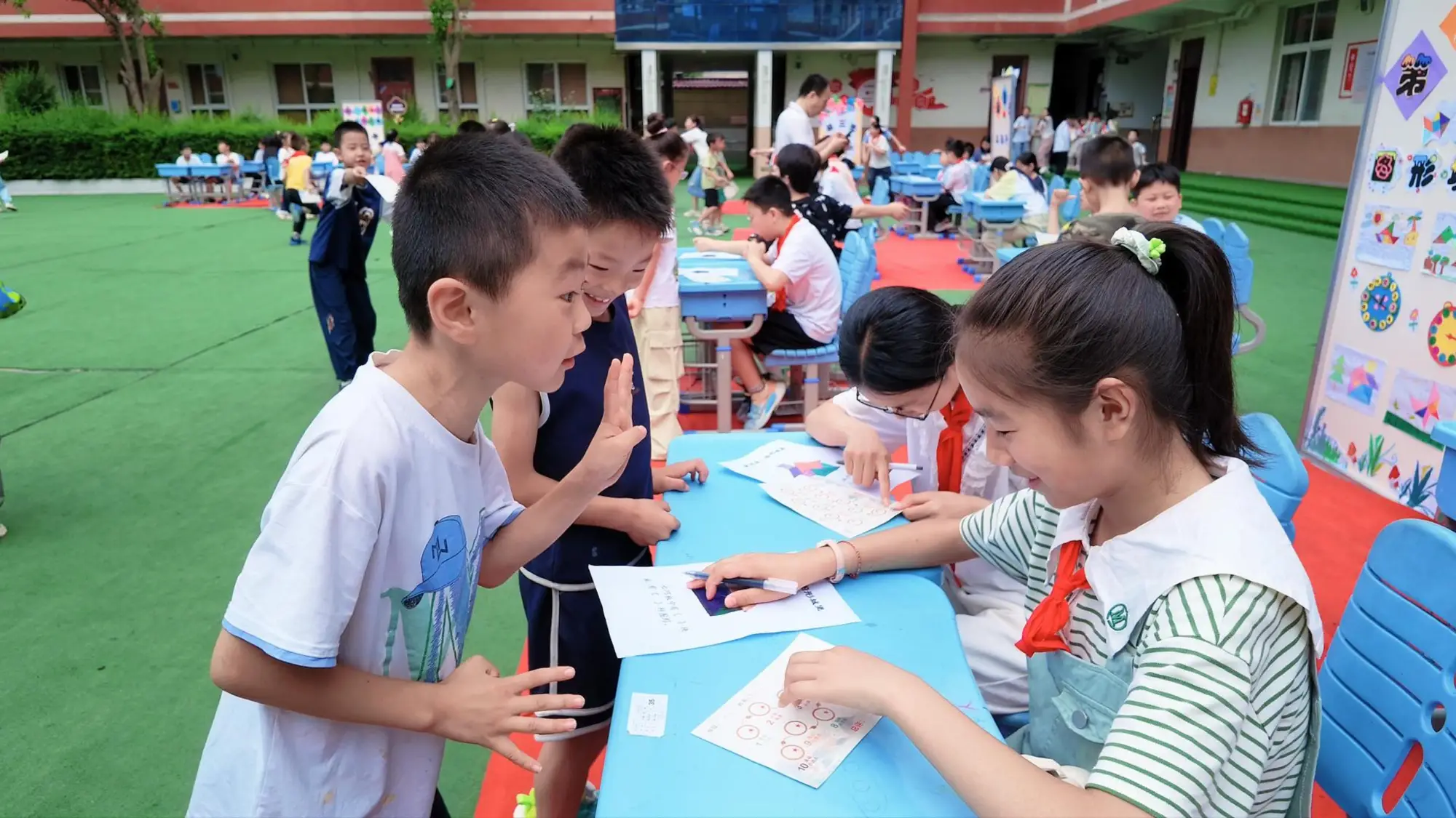 智趣大闯关 乐学伴童年——商州区第三小学开展一二年级游戏闯关活动