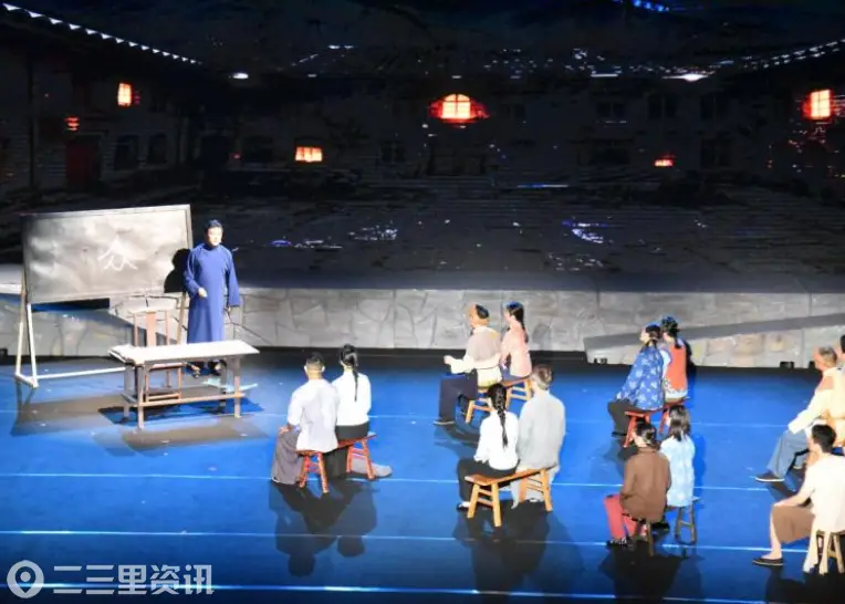 宁强组织党员干部集中观看红色廉洁舞台剧《不曾远去的灯火》