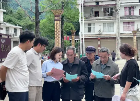 镇巴农商银行扎实开展“全民反诈在行动”活动纪实
