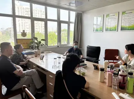 互学互鉴促精进丨铜川矿务局中心医院医护团队到二一五医院内镜中心参观交流