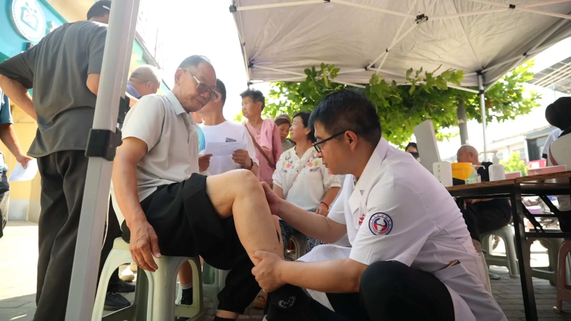 骨医巡回送健康 服务基层惠民生—渭南市骨科医院联合官底卫生院开展巡回医疗活动