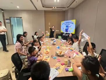 消保金融知识普及 | 恒丰银行重庆沙坪坝支行开展“小小银行家 成就大梦想”亲子金融体验活动