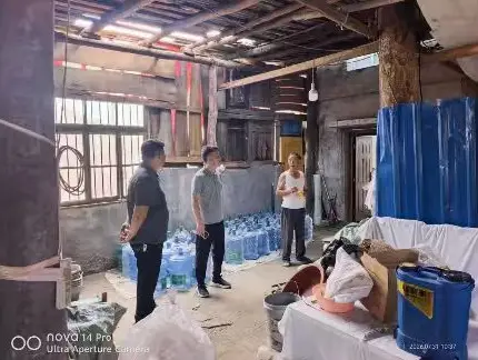 张滩镇应对强对流天气迅速抢险