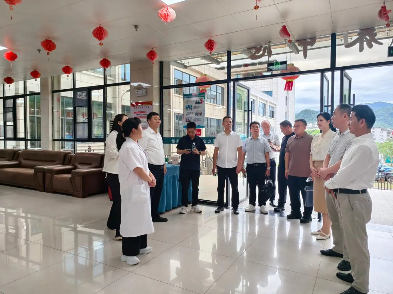 学先进创示范 取真经促提升 汉滨区赴咸宁市学习公立医院养老服务经验