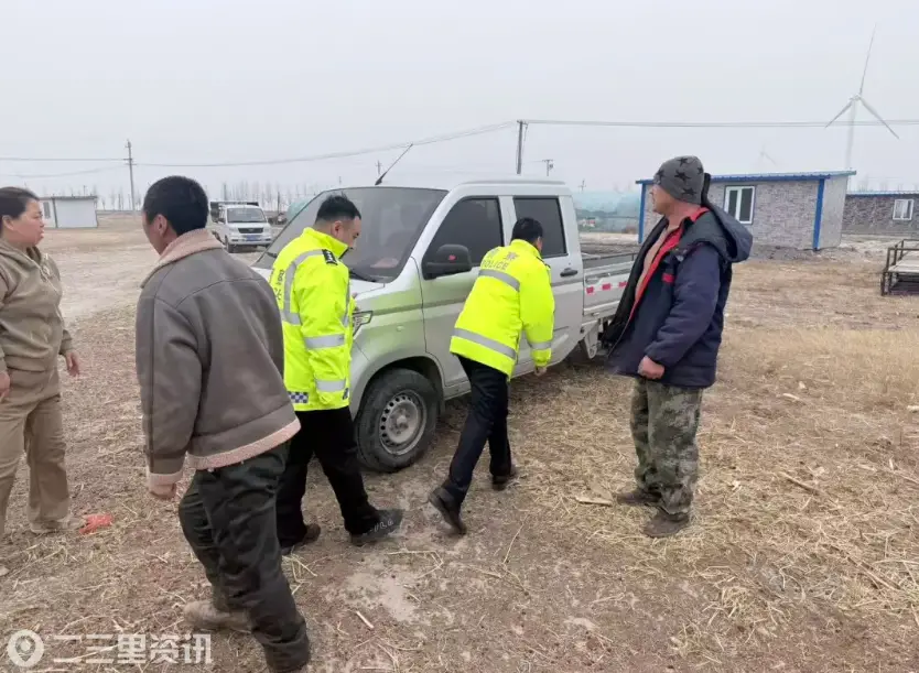 乾县交警：民警巡逻遇火情 紧急处置化险情