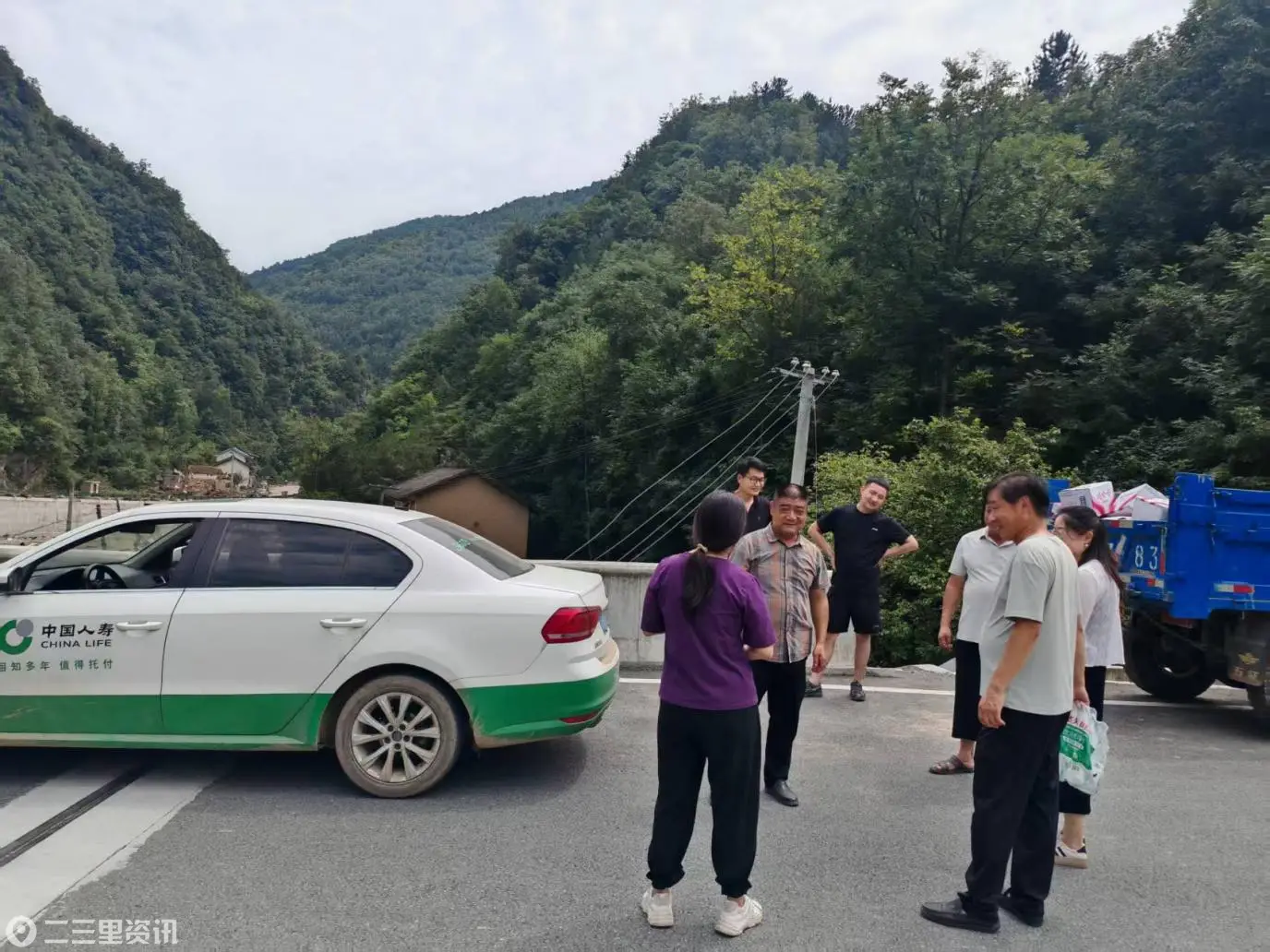 风雨逆行践初心 国寿担当护镇安——中国人寿镇安支公司抗洪抢险一线纪实