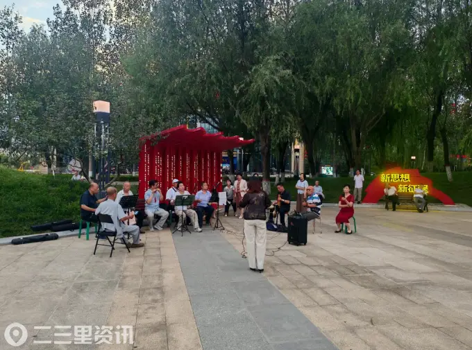  烟火藏文脉 光影润人心 ——长武县新时代文明实践广场“活”力全开，绘就群众幸福图景