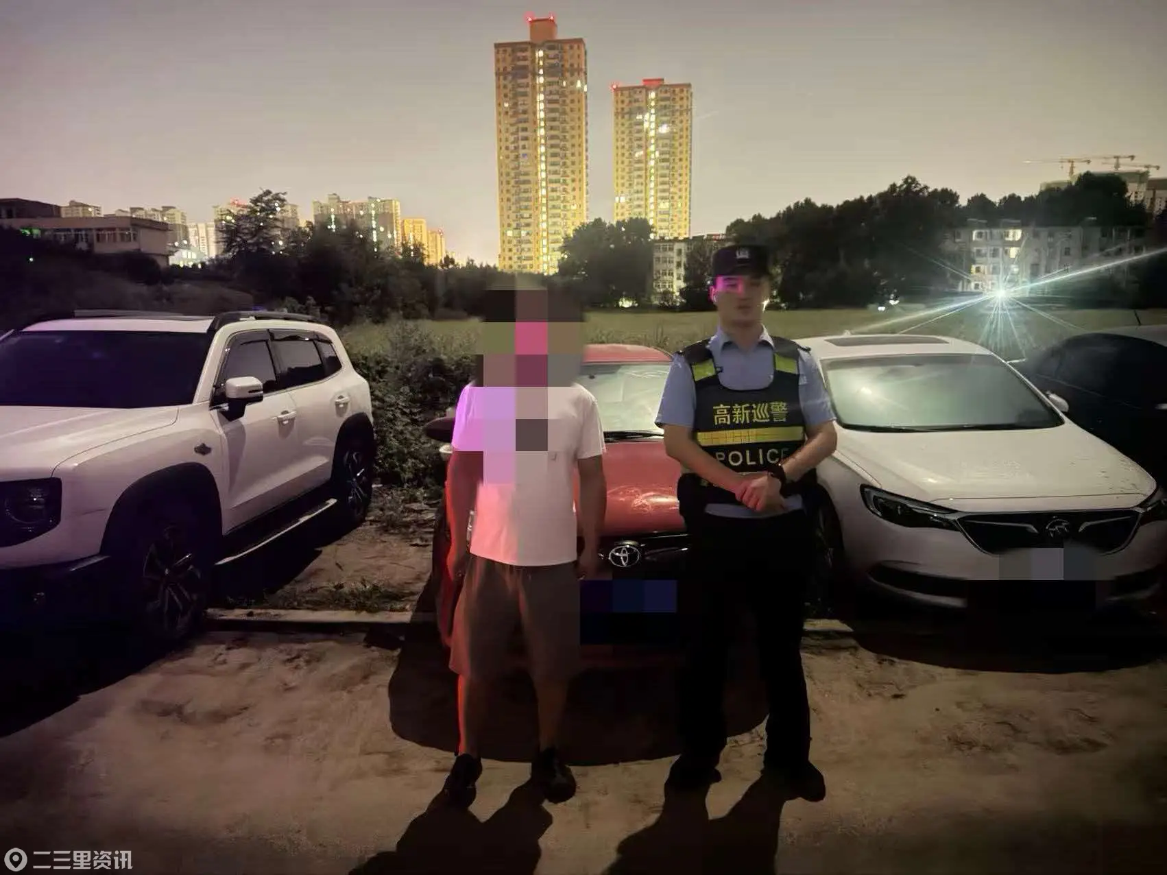 空地一体巡防 高新分局反恐特警大队深夜守护暖民心