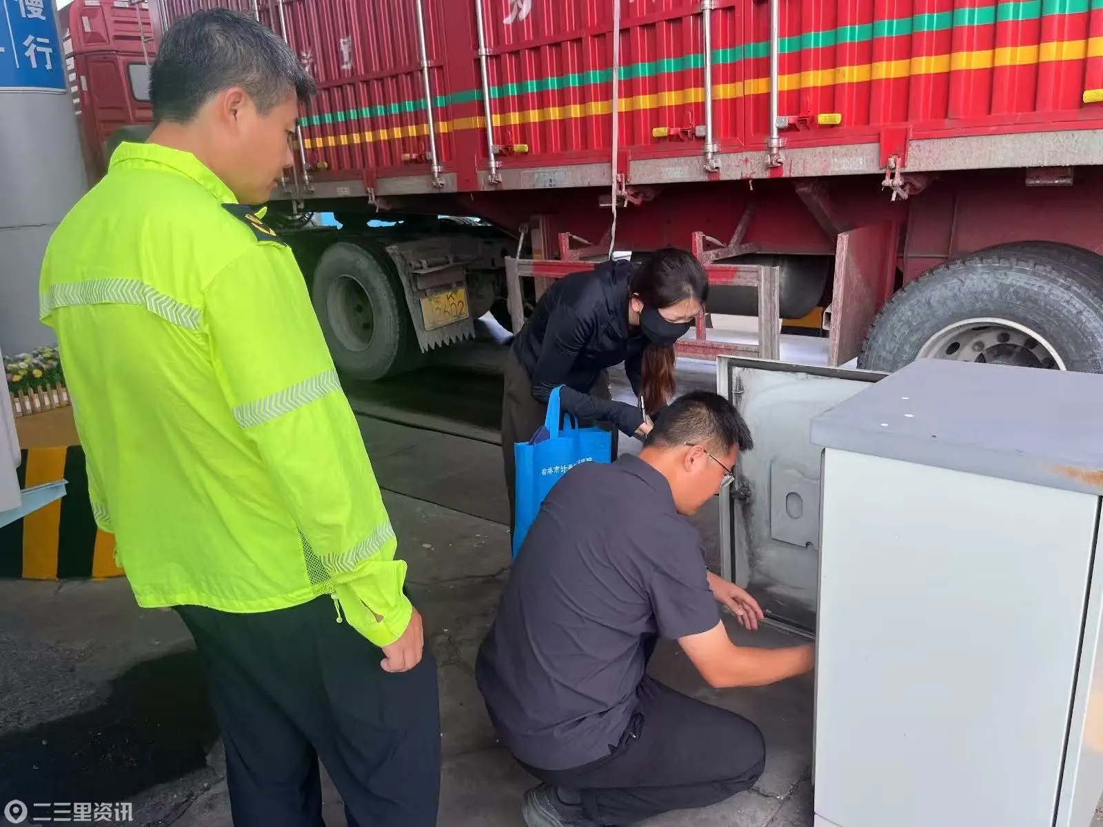以计量检定守牢执法根基 以精准检测护航公路安全