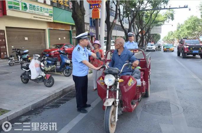 重拳整治电动车乱象 筑牢道路安全防护网 ——乾县交管大队扎实开展二三四轮电动车专项整治工作