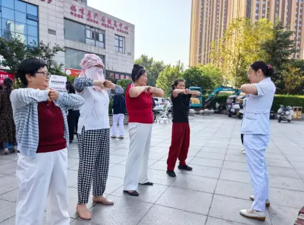 告别“猝不及防”的晕厥！咸阳市中心医院把防跌倒知识送到百姓家门口