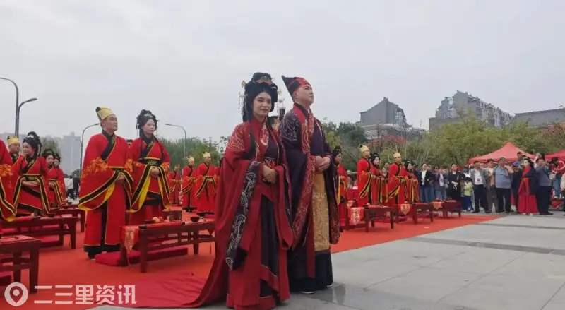 家国同庆 爱满三秦 陕西省第三届“新婚俗新风尚”集体婚礼暨婚恋交友活动咸阳市分会场在渭城启幕