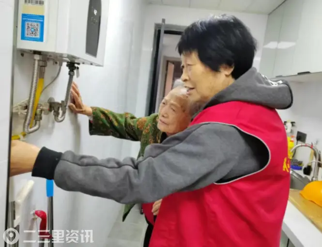 秦都区渭滨街道：敲门问暖守初心  银发志愿显担当
