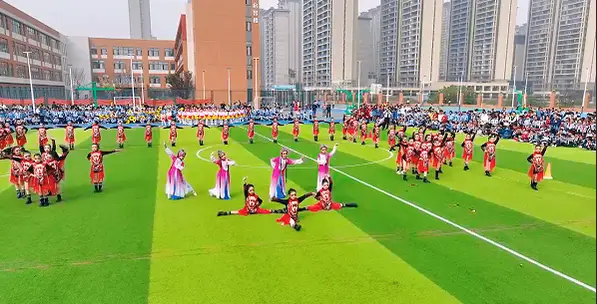 宝鸡高新第十小学第五届“绳飞毽舞 跃动未来”三跳运动会开幕