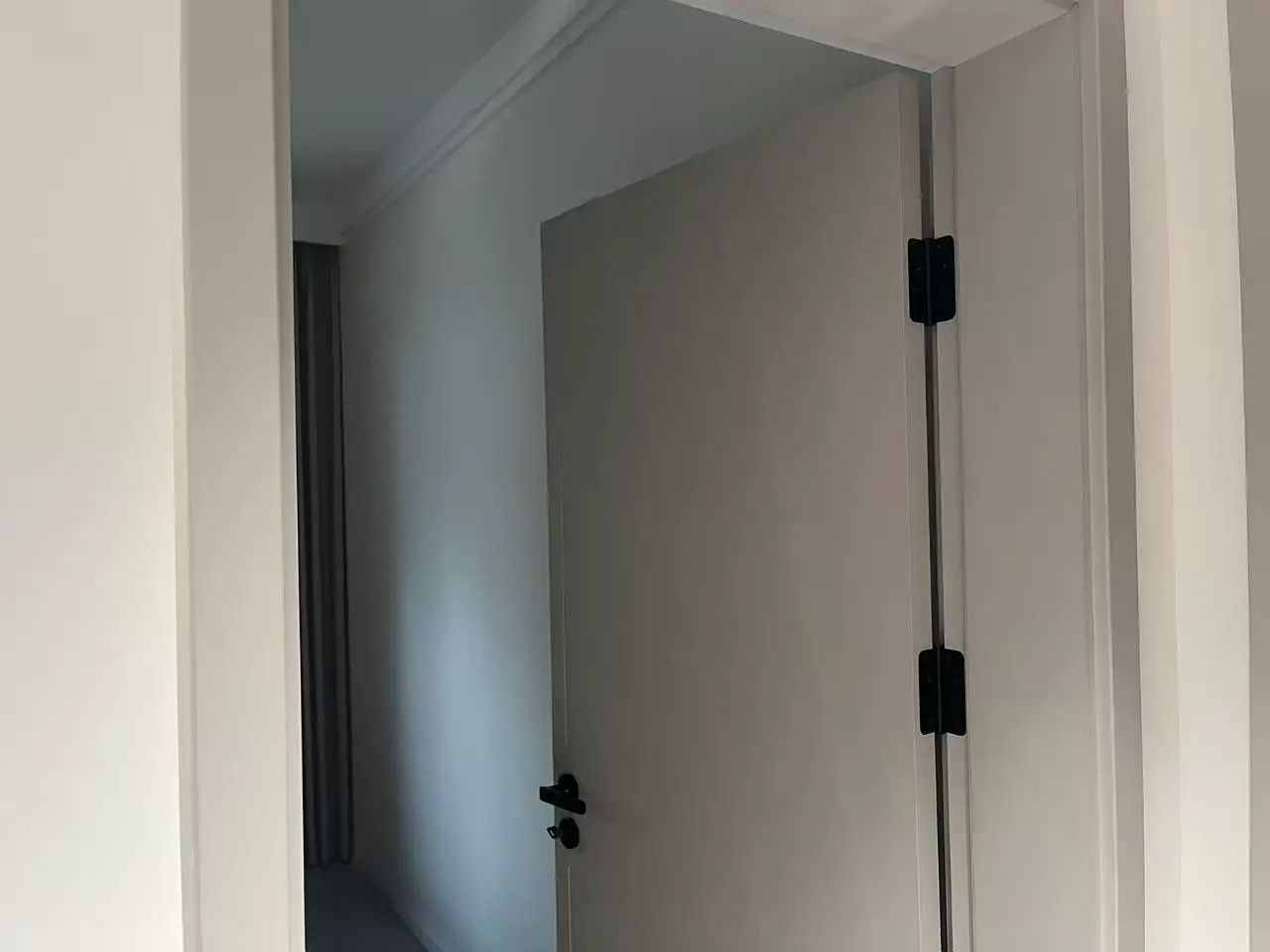 小里帮忙|20万全包装修问题频出！记者探访发现公司已关门