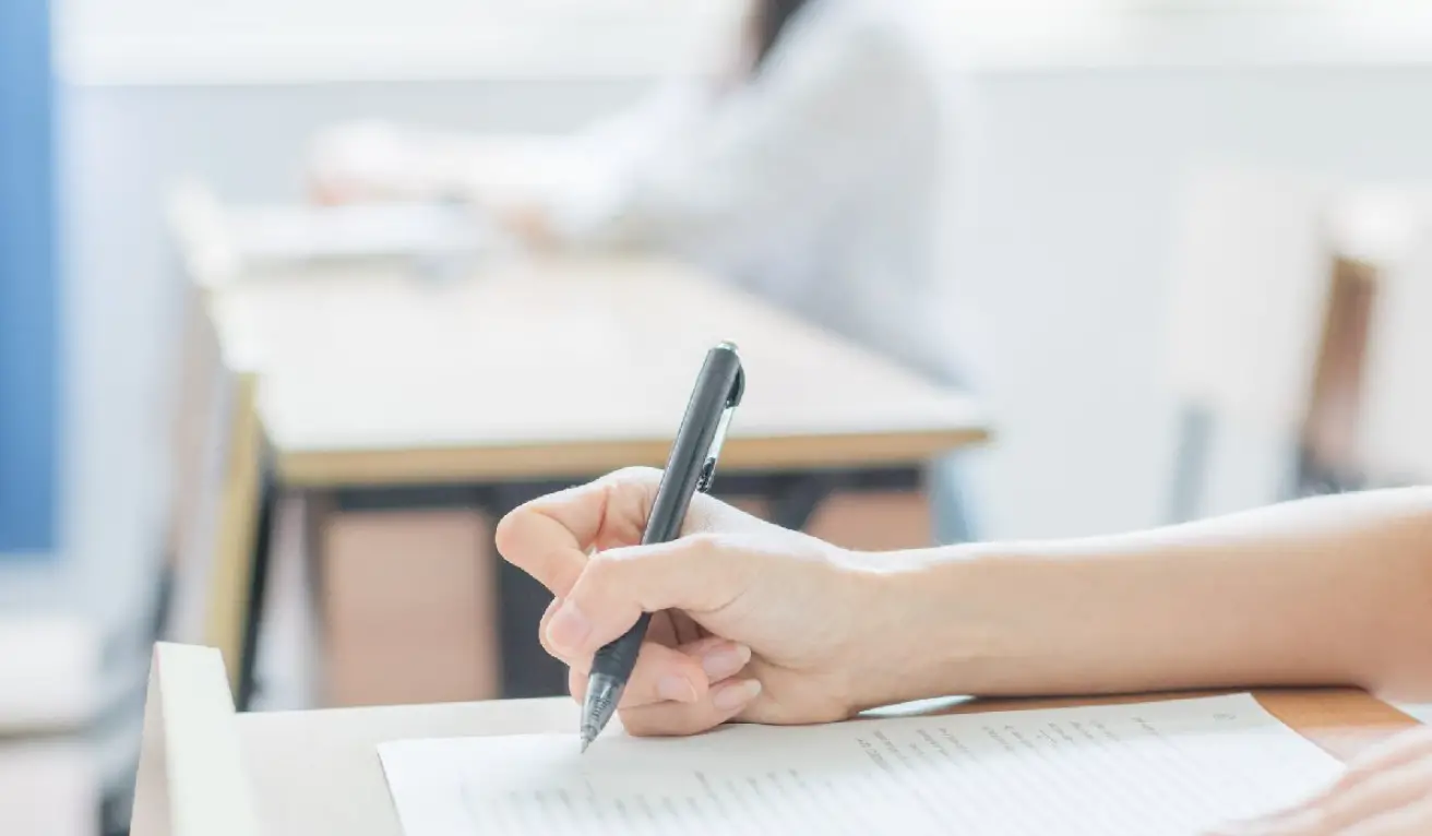 事业编获岗位第1名，却因“学历时间重叠”政审不合格，招生办证明合规