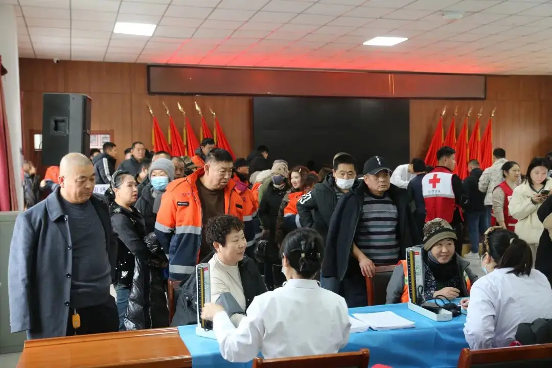 朝阳环境集团组织干部职工开展冬季无偿献血活动 利民公司员工积极参加