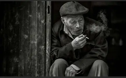 西安首张失能老年人养老服务消费补贴温暖兑现           