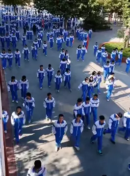多地落实教育部“睡眠令”，小学8:20前不得组织教学活动，南京重庆等地已经开始实施