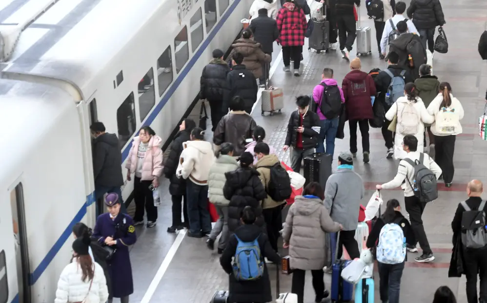 2026春运火车票发售超5000万张，北京、上海、成都、西安等地为节前旅游热门