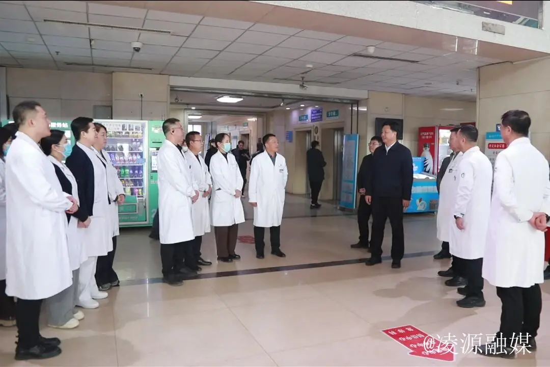 凌源市委书记安海江督导检查节日市场保供、消防安全等工作并走访慰问基层一线工作人员