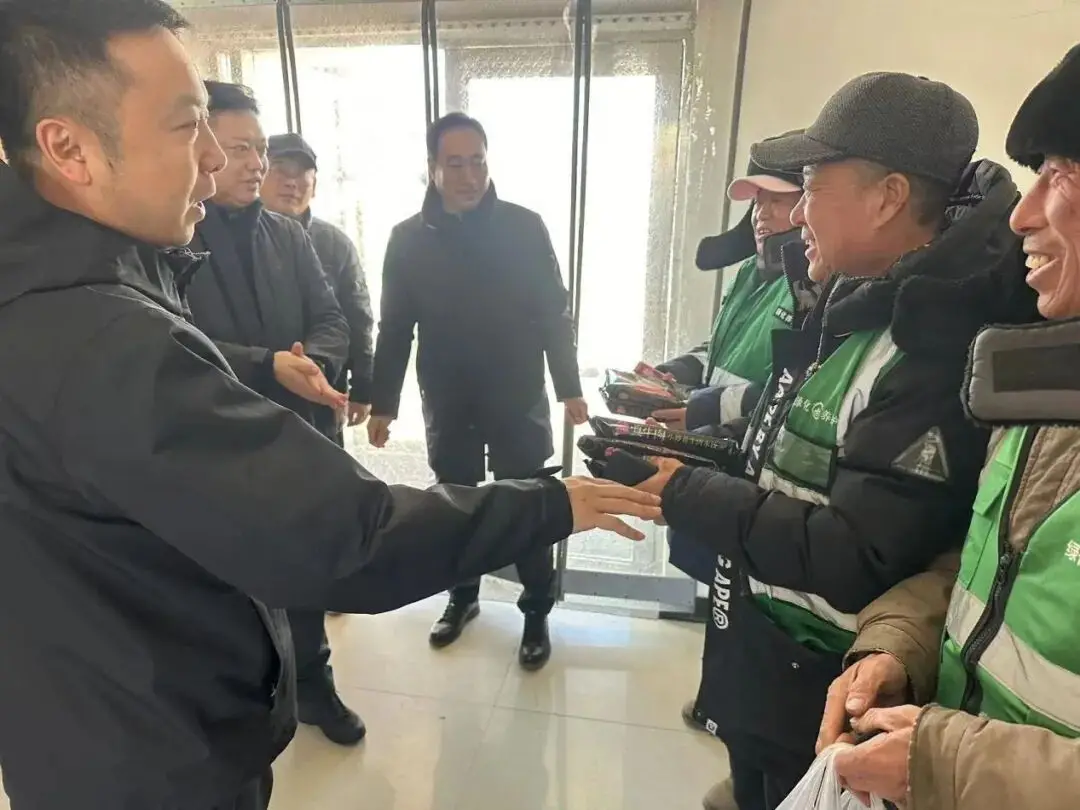 朝阳环境集团源林绿化养护公司坚守岗位护平安，领导慰问送温情