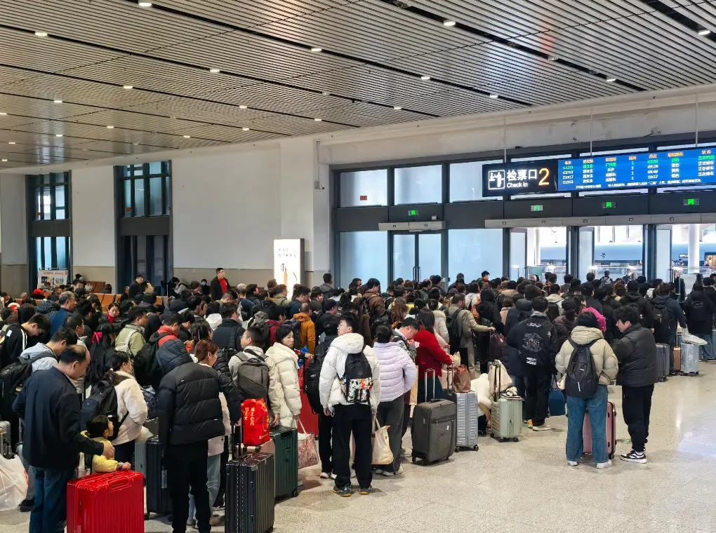 2026年春运“最火”假期收官，汉中车务段发送旅客39万人次创新高