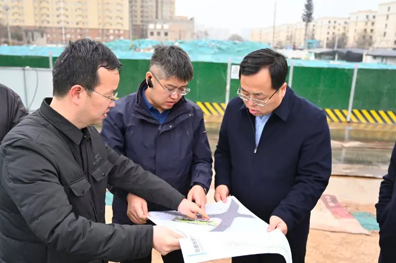 咸阳市城发集团领导深入在建项目一线调研