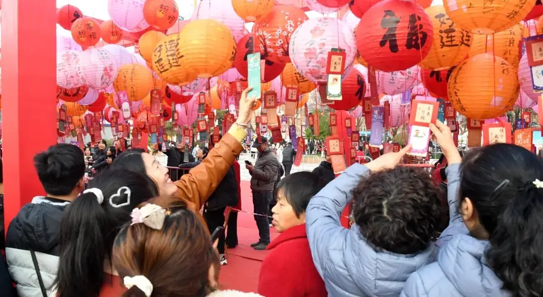 “黄河岸边过大年——龙马精神·美好临渭”2026年临渭区元宵佳节文旅融合主题活动举行