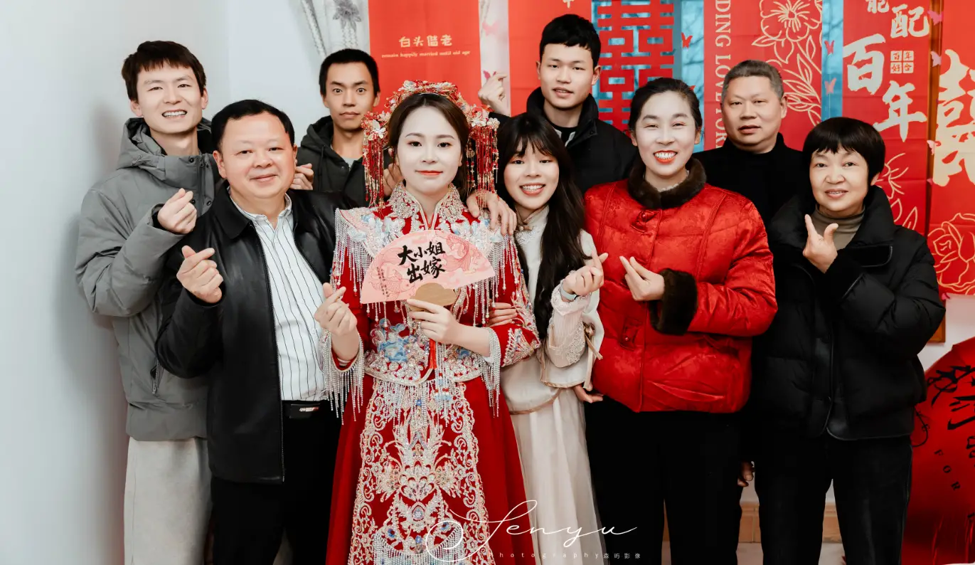 退还18.8万彩礼仅留百元，父亲在台上霸气喊话！益阳这场婚礼刷屏全网