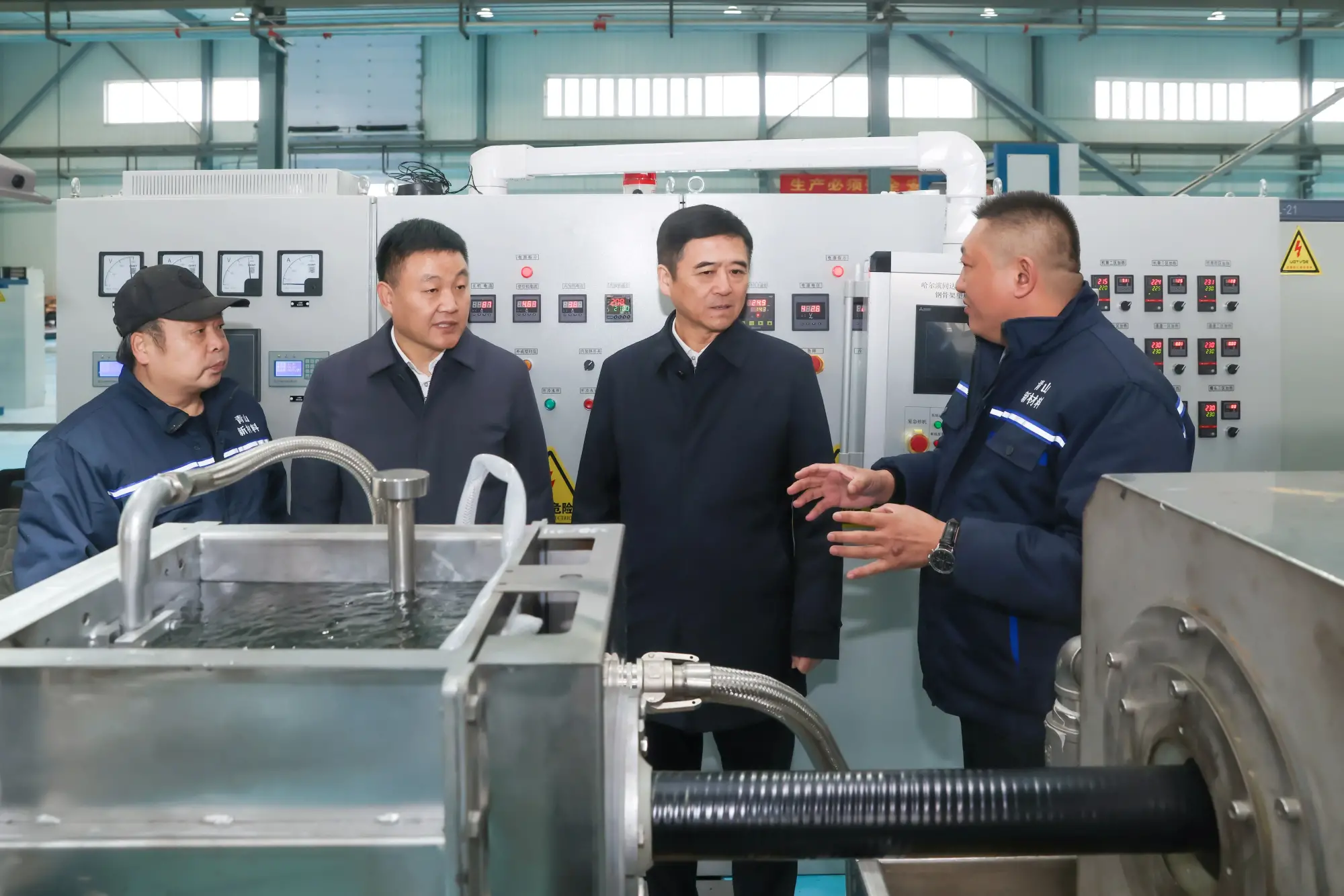 老颜武到朝阳县调研重点项目建设和安全生产等工作
