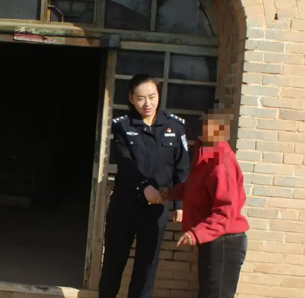 靖边方彩琳：二十余载守窗口，只为做好一件事