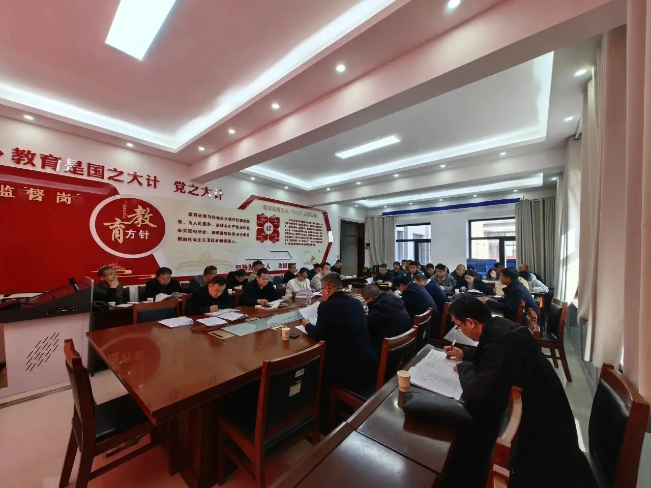 拧紧 “安全发条”！定边县教体局召开2026年第一季度校园安全大检查安排部署会