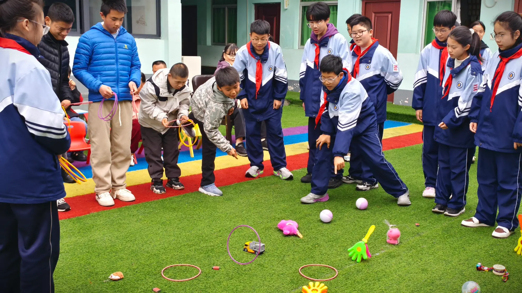 慈幼志愿行奋进十五五  ——汉滨初中学雷锋志愿服务活动温暖上线