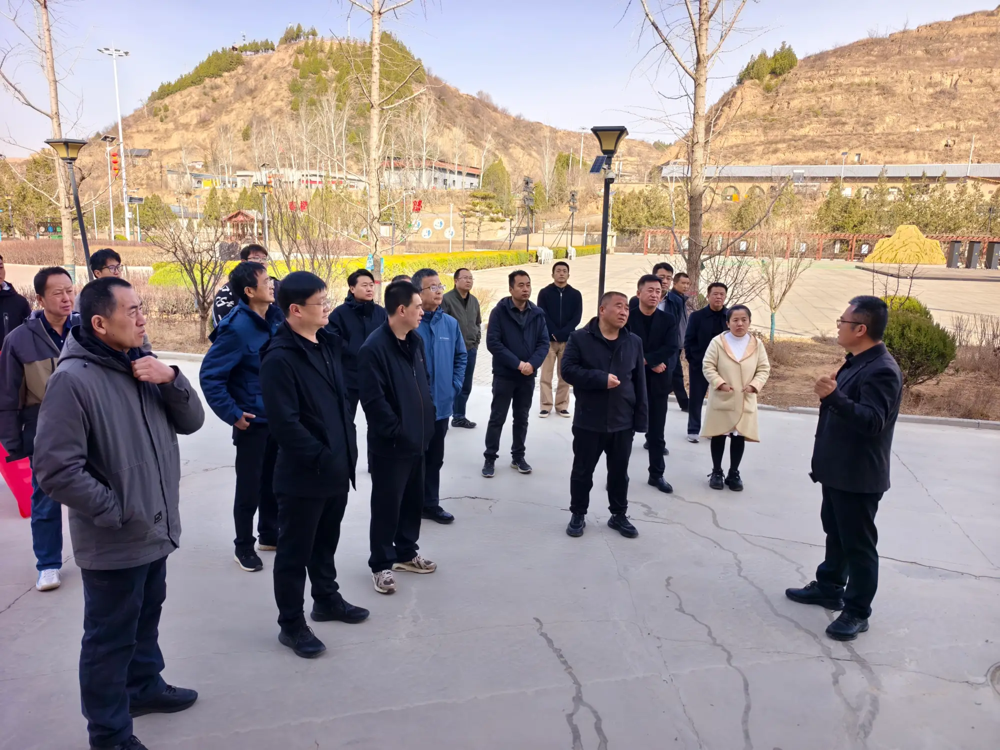 靖边县省级帮扶团驻村工作队：对标先进促振兴