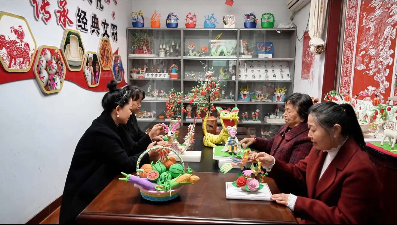 府谷：小区支部激活“邻聚力”