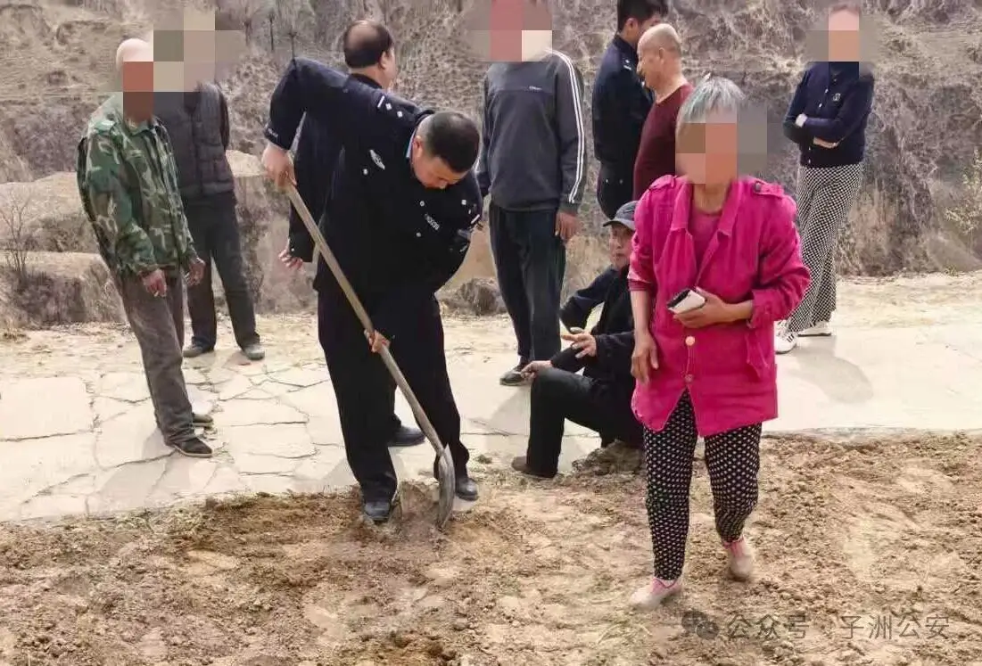 子洲县老君殿派出所成功调解邻里宅基地纠纷 践行新时代“枫桥经验”