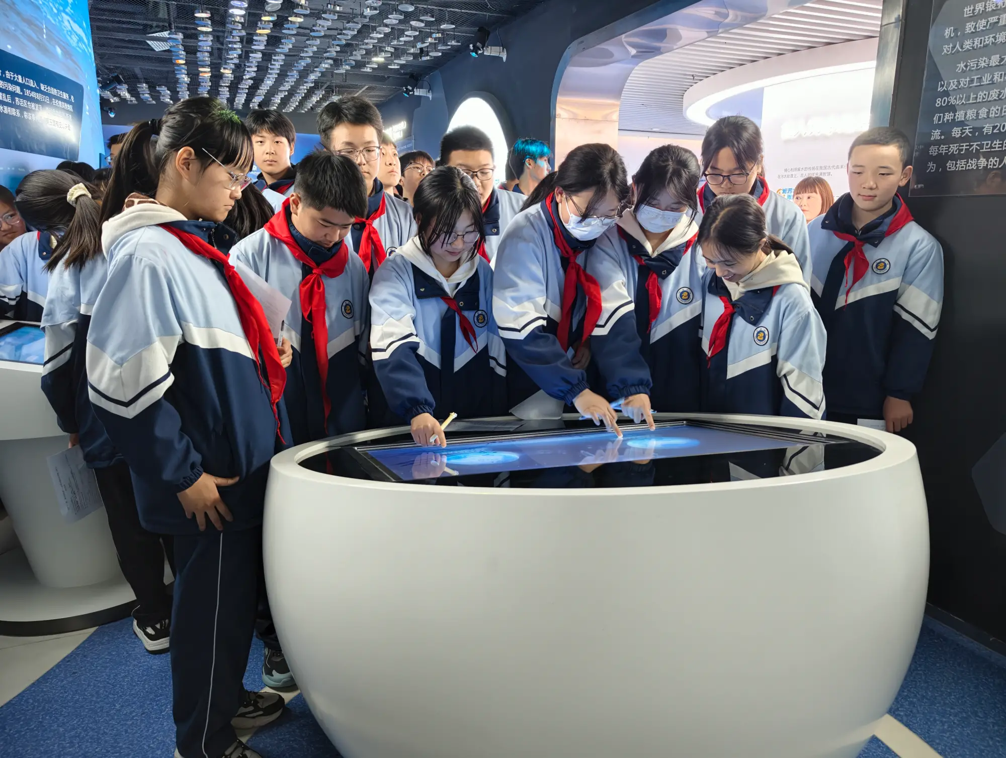 守护汉江源 清水送京津 ——汉滨初中八年级地理组开展“中国水周”水源地研学活动