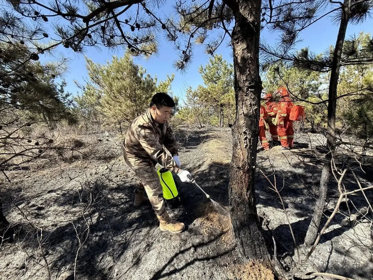清明防火不松劲 双塔区桃花吐镇等各乡镇一线守平安