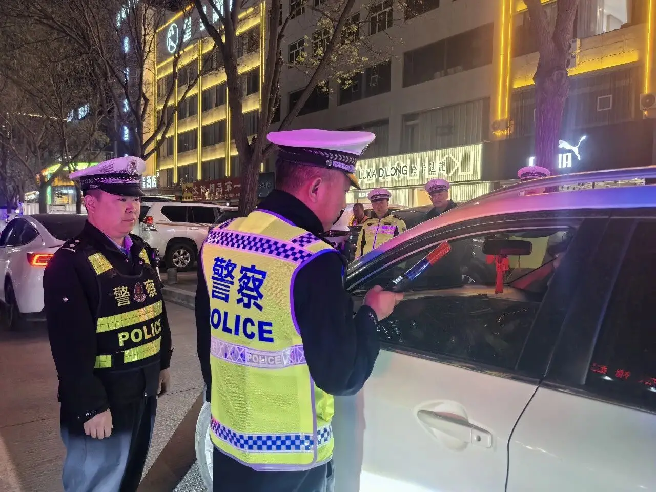 异地用警！靖边、定边交警联合出击，两天查处各类交通违法94起