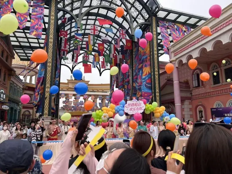 丝路欢乐世界三周年庆启幕，五一国际狂欢季燃情上线
