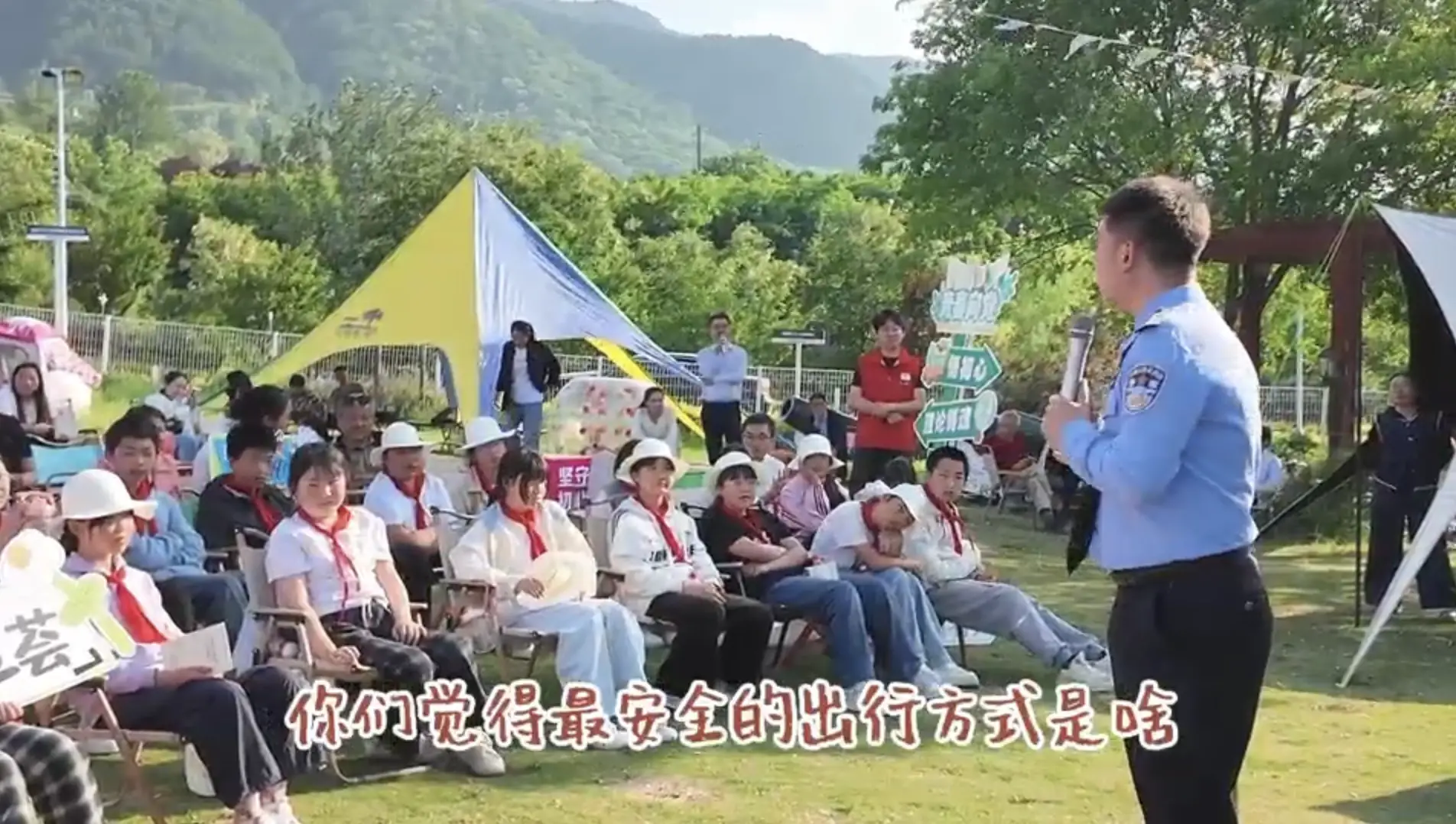 “村讲青春声”、“书香篷车乡村行”系列活动在临渭区开场啦！