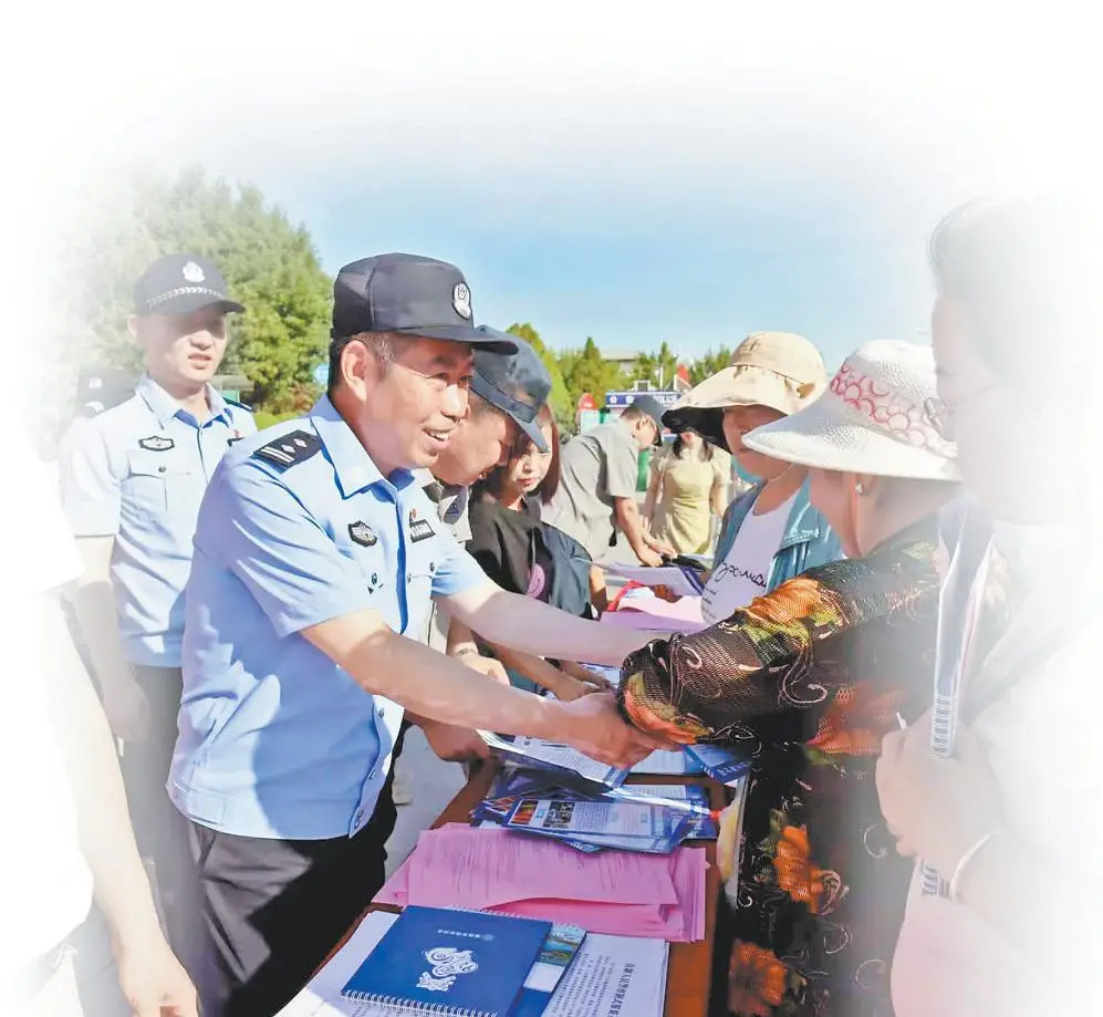 三十余载从警路　一颗初心护平安