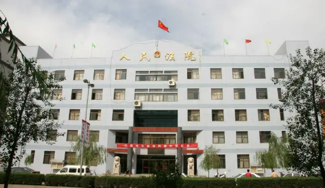 榆林一男子出于个人兴趣爱好，网购狙击镜、射钉枪等配件，自制改装枪支，犯非法制造枪支罪被判有期徒刑二年缓刑三年