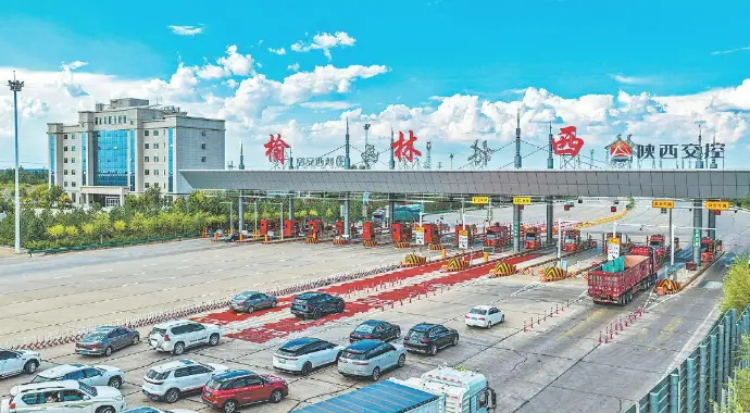 G65包茂高速榆林至靖边段 实现双向通行