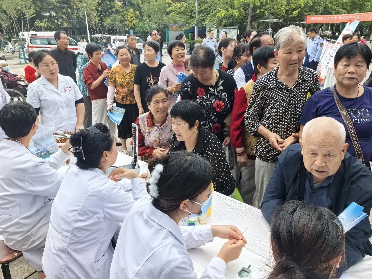 药监为民 创新引领 杨凌示范区2026年“全国药品安全宣传周”宣传活动启动
