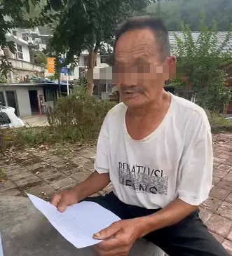 重庆七旬老人遭殴打致轻伤一级，警方“以调代刑”两年后刑事立案，责任民警被诫勉谈话，家属质疑处理过轻