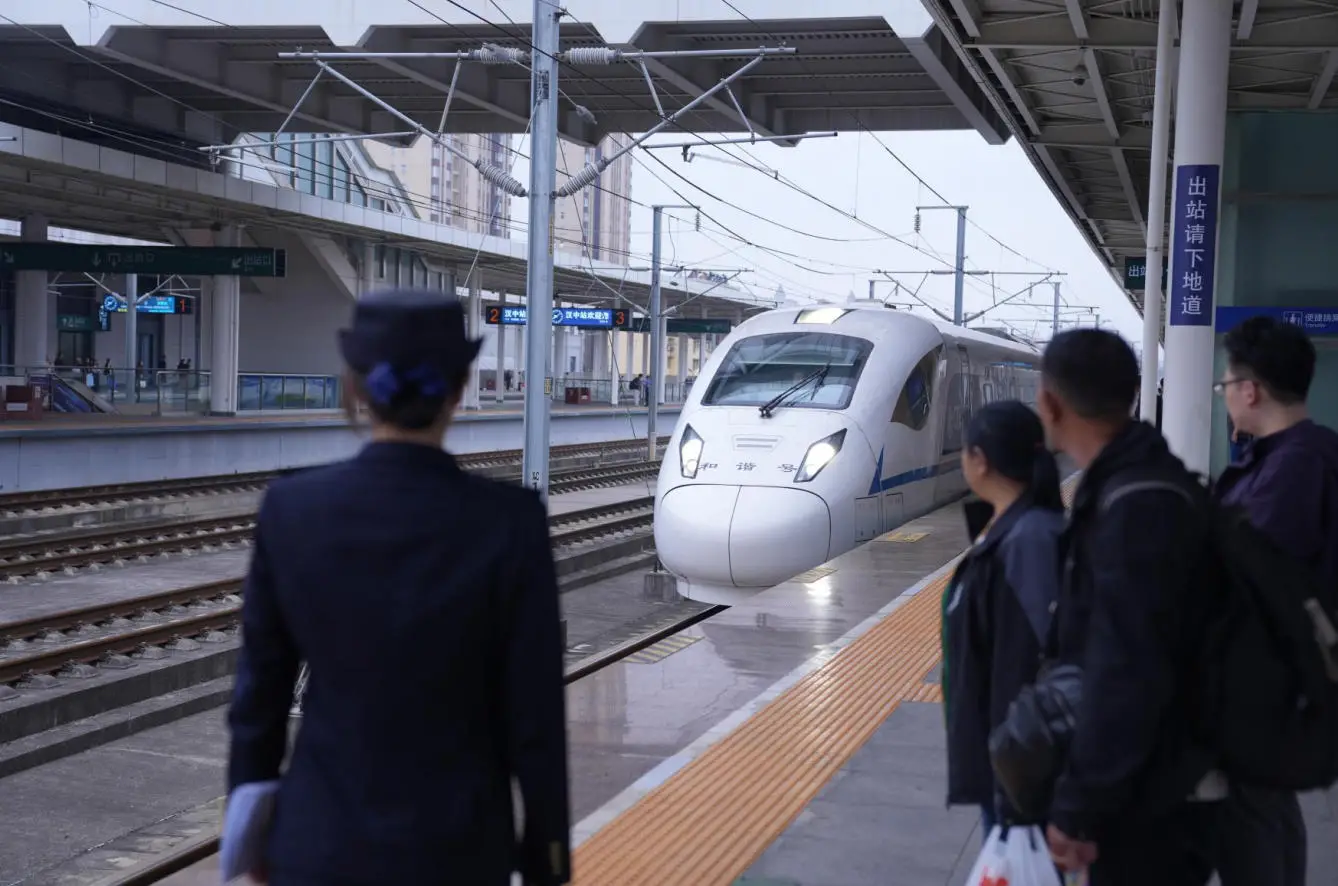 汉中车务段全力保障2026年中秋国庆假期旅客运输工作，预计发送旅客61万人次